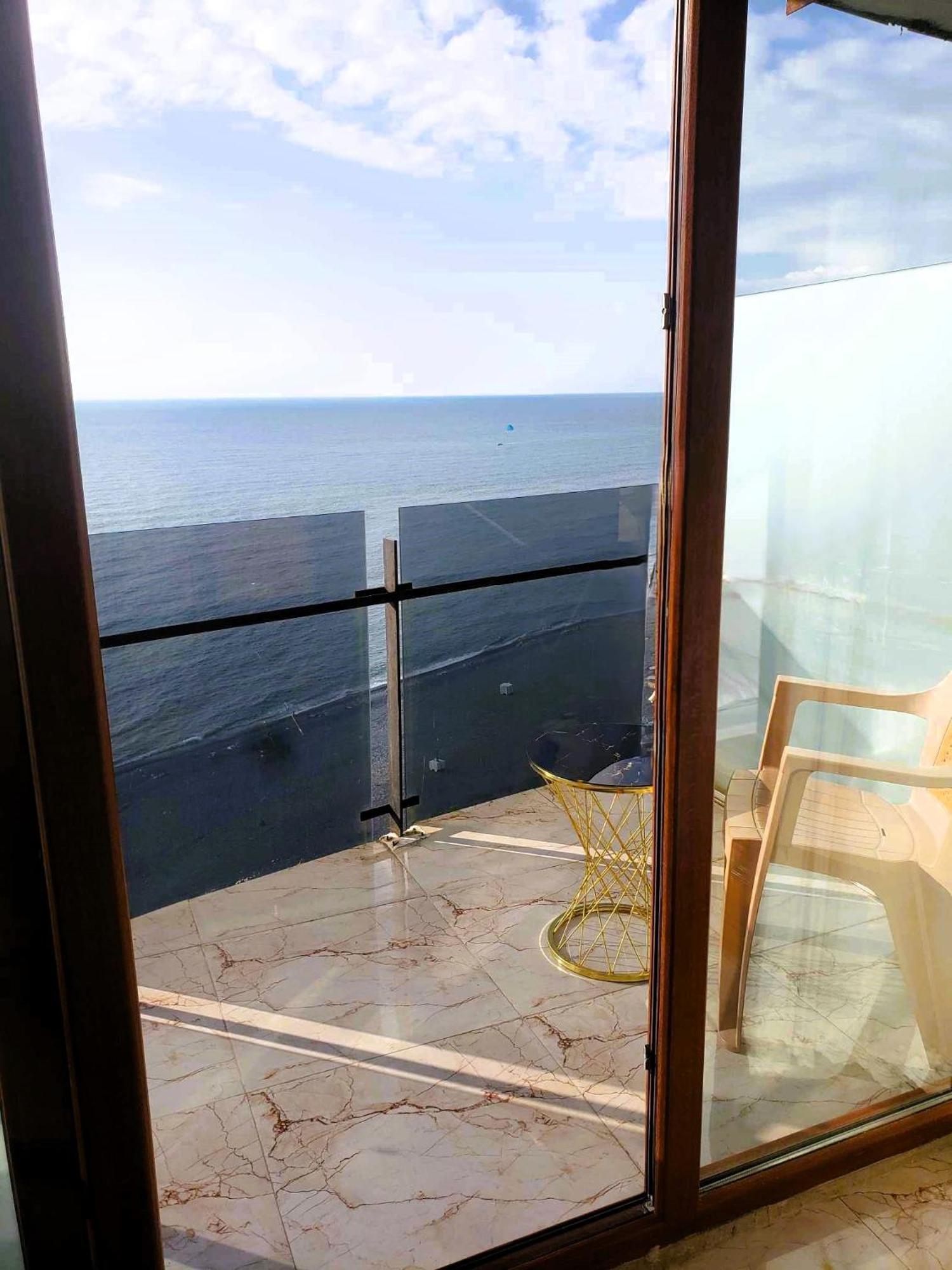 Selazir Apart Hotel Batumi Exterior photo